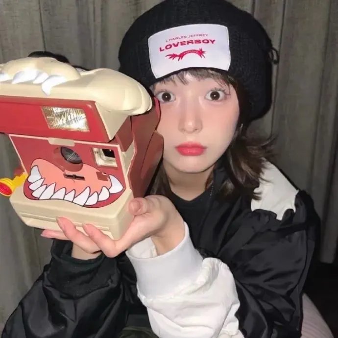 警戒之眼 海报